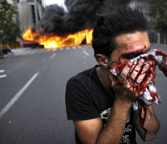 Iran raser mot Vesten