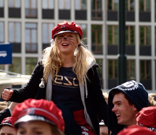 Koronavaksine skal gis til alle som fyller 18 år i 2021