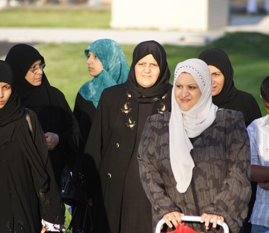Mann dømt for grov rasisme mot muslimsk kvinne