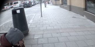 Overdimensjonert romreportasje-kritikk