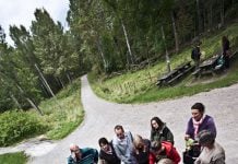 Kommunene vil ha arbeidskraft. Men vil de ha menneskene også?