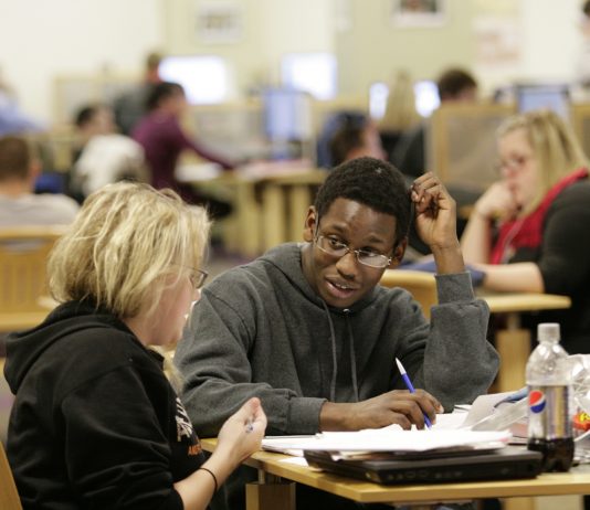 Regjeringen vil forlenge stipendordning for utenlandsstudenter