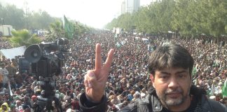 Vil revolusjonere Pakistan med Koran og utdanning