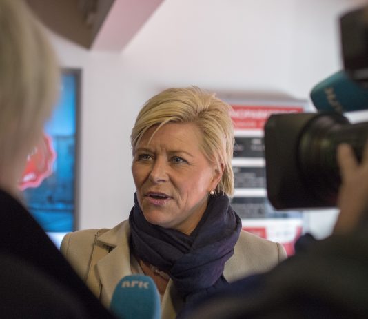 Siv Jensen: Frp har aldri vurdert å differensiere barnetrygden