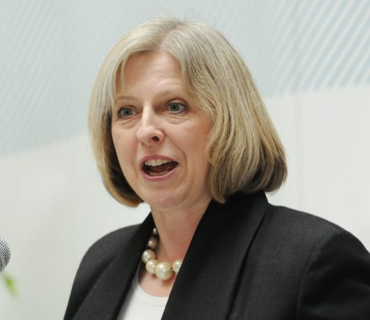 – Heller fokuser på eget land, Theresa