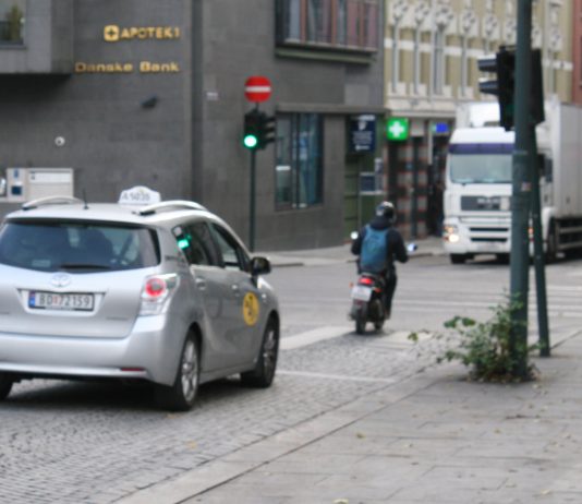Selvskudd i foten – og taksameteret