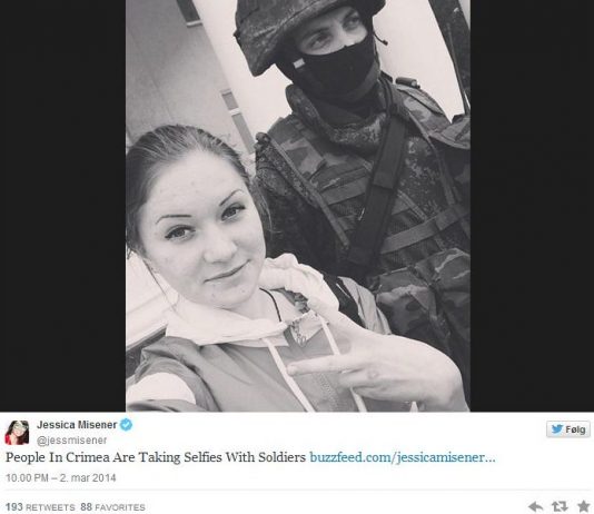 Krim-russere tar “selfies” med soldater