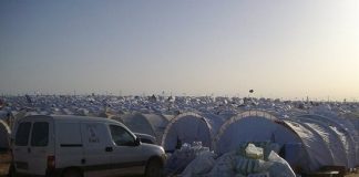 Libyere flykter til Tunisia