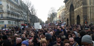 Verden samlet i, og for Paris