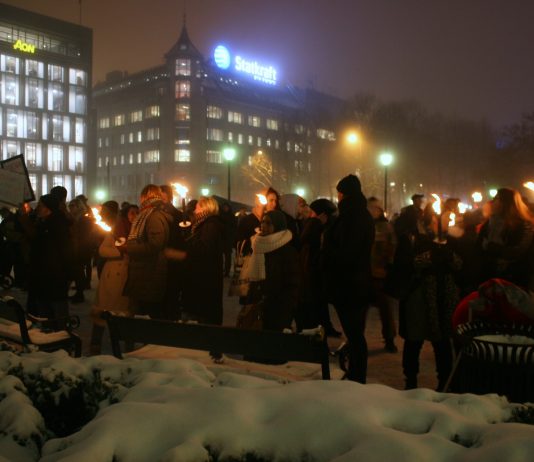 Gikk i tog mot Pegida
