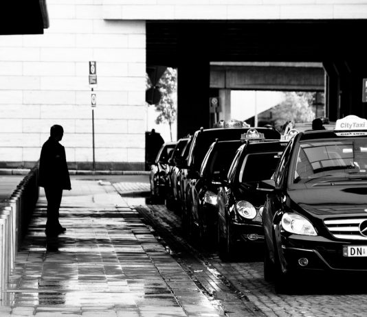 Krever norske taxisjåfører