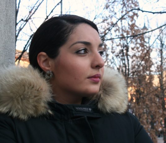Nassima – bindeleddskvinnen