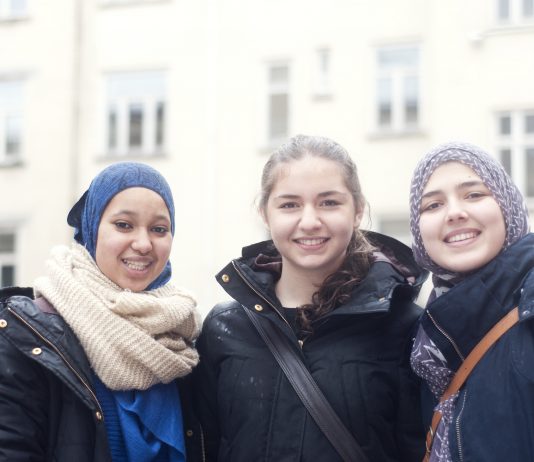 Slik klipper muslimske kvinner håret