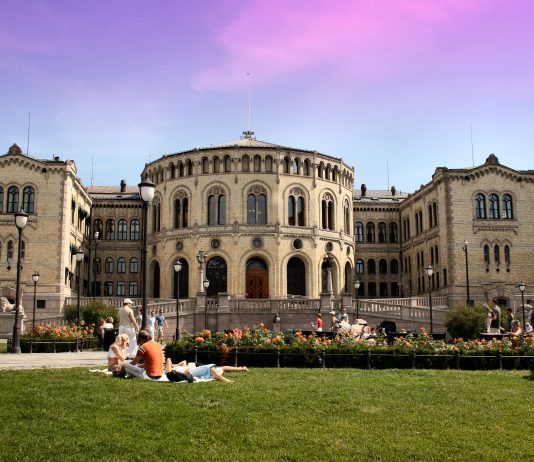 Frp-topp vil kaste ut SIAN-medlemmer og de som sprer hat