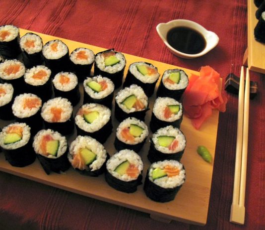 Lag maki med laks
