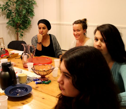 Solberg gjorde yoga sammen med jentene i Sisterhood
