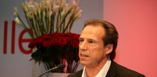 Ap-politiker forsvarer Fosli-bok