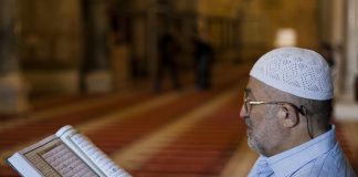 Hvordan drive religionskritikk?