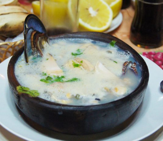 Lag chilensk fiskegryte