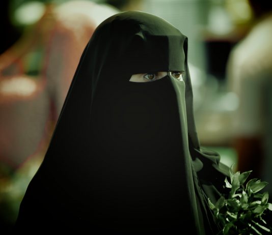 Niqab og retten til utdanning