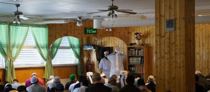 Masjid Aisha Holmlia