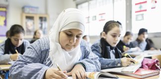 La kvinner bruke hijab på jobb!