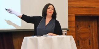 Vil ha en mer religionskritisk venstreside