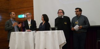 Norsk først, religiøs etterpå