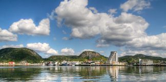 Må i retten for rasisme