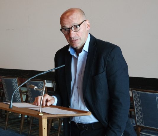 Lippestad trekker Sentrum mot venstre