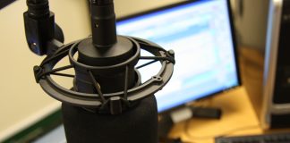 Flerspråklige radiospotter for flerkulturelle velgere
