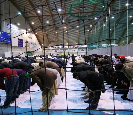 Muslimer verden over tilpasser ramadan-planer