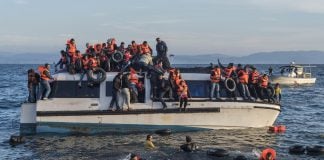 «Evakuer barna fra Moria NÅ»!