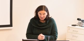 To av tre innvandrere sier de har opplevd diskriminering