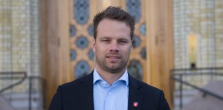 Frp-talsmann: Blåser i om bønnerop-forbud bryter menneskerettighetene