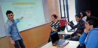 Regjeringen dobler støtten til kombinasjonsklasser