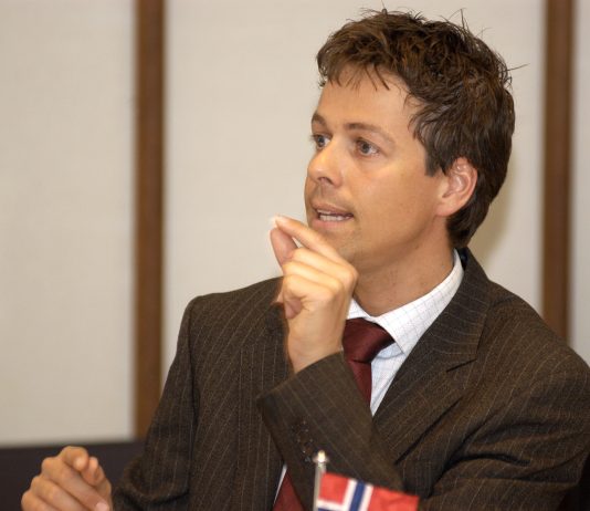 Norge vurderer å straffe menneskerettighetsforbrytere