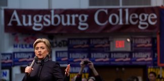 Clinton: – Jeg vil forsvare lovlydige papirløse