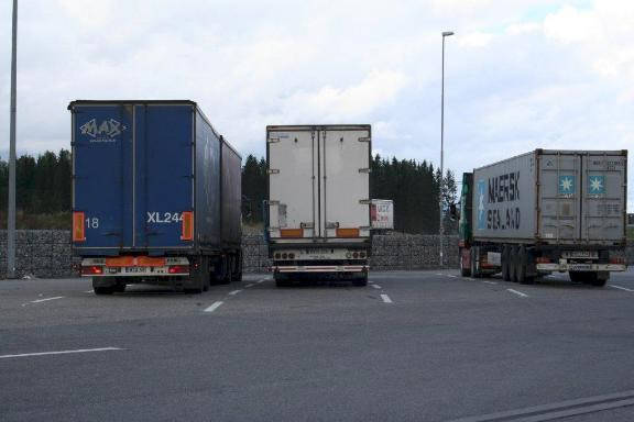 24661