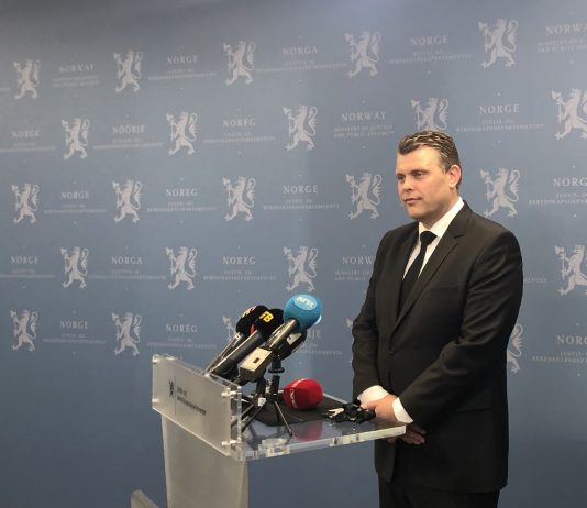 Regjeringen vil ha raskere saksbehandling for utvisning av asylsøkere