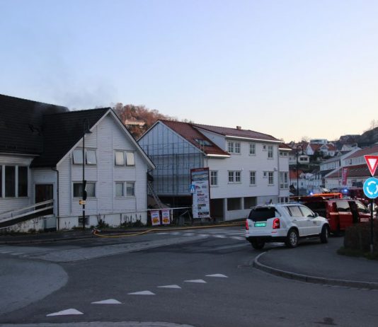 Advokat kritiserer politiet etter moskébrann