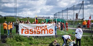 – Fotballen samler oss alle