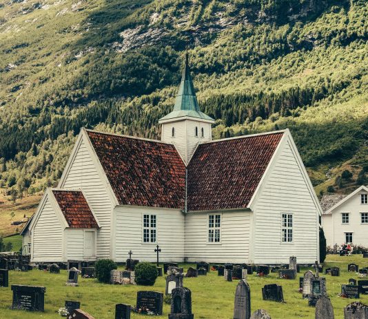 Undersøkelse: De fleste i Norge tror ikke på Gud
