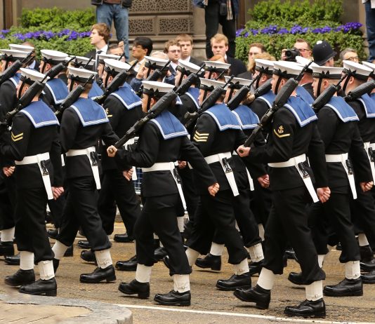 Royal Navy utestenger ikke høyreradikale sympatisører