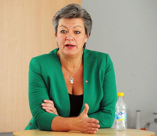 EU lanserer strategi for frivillig asylretur