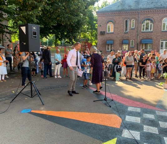 Statsministeren og integreringsministeren besøkte flerkulturell skole