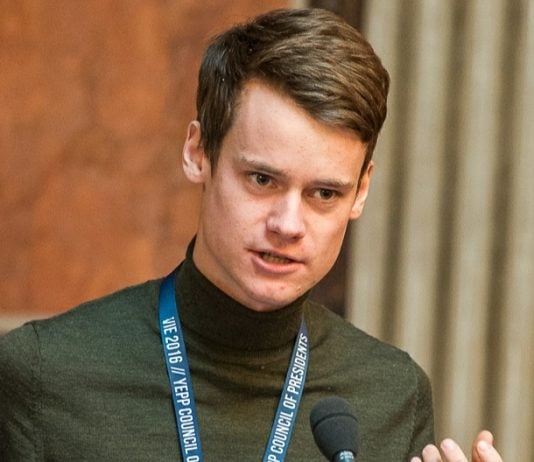 KrF: Avstand mellom Frp og vårt budsjett Tore storehaug