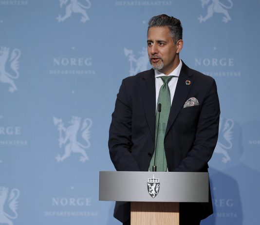 Regjeringen bekymret for høy smitte og høy dødelighet blant norskpakistanere