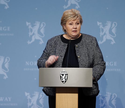 Opposisjonen krever beklagelse fra Solberg – hun vil ikke kommentere Bertheussen-dommen