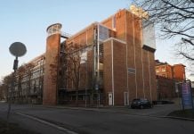 FHI spør 10.000 unge om psykisk helse – men skjemaet finnes bare på to språk